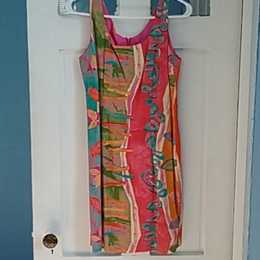 Whimsical print sheeth NWOT